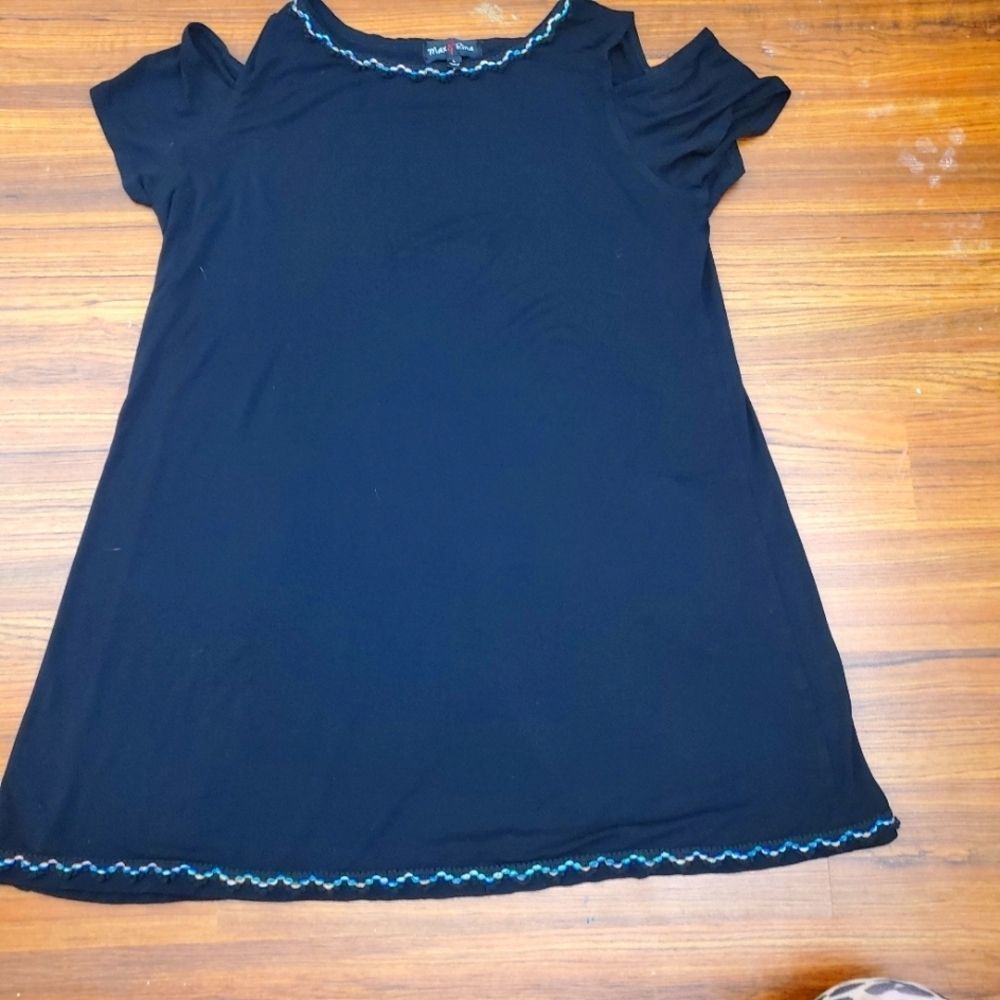 NWOT MAX AND RINA HOUSE DRESS. Black w southwest feel .sz L